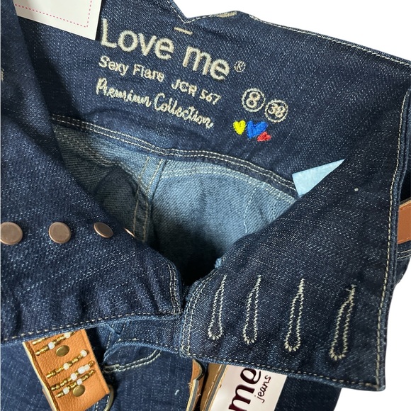 Dark Blue Women's Flared Jeans with Brown Belt - Picture 3 of 7